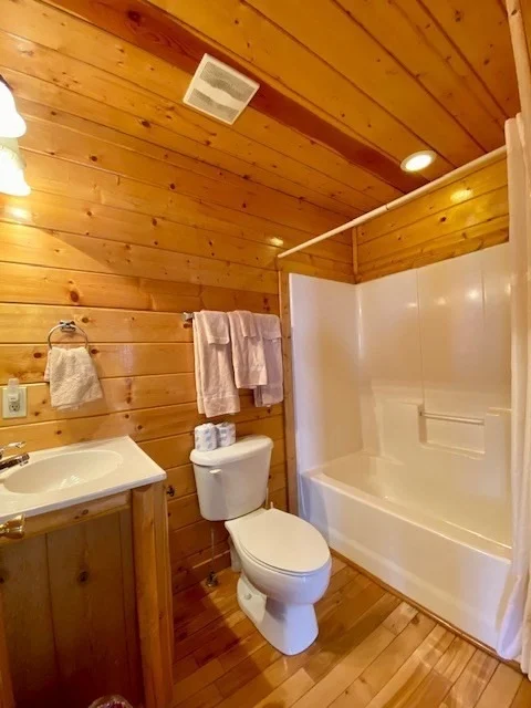 Photo of 2121 E View Drive