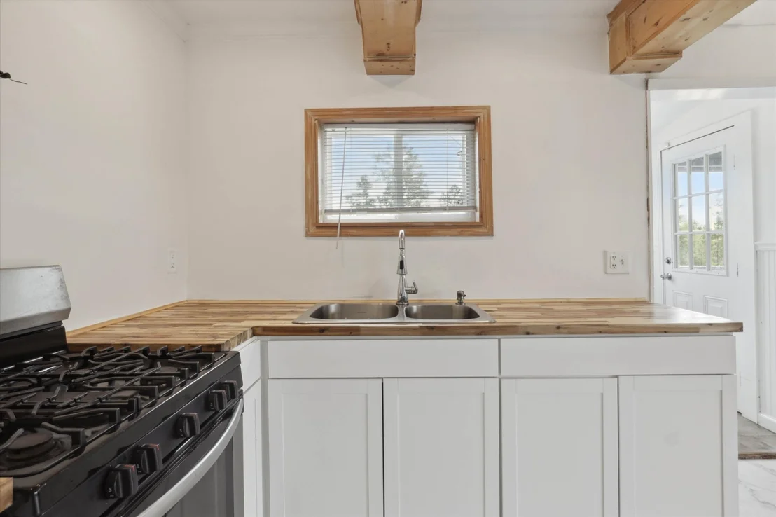 Photo of 320 Stewart Rd