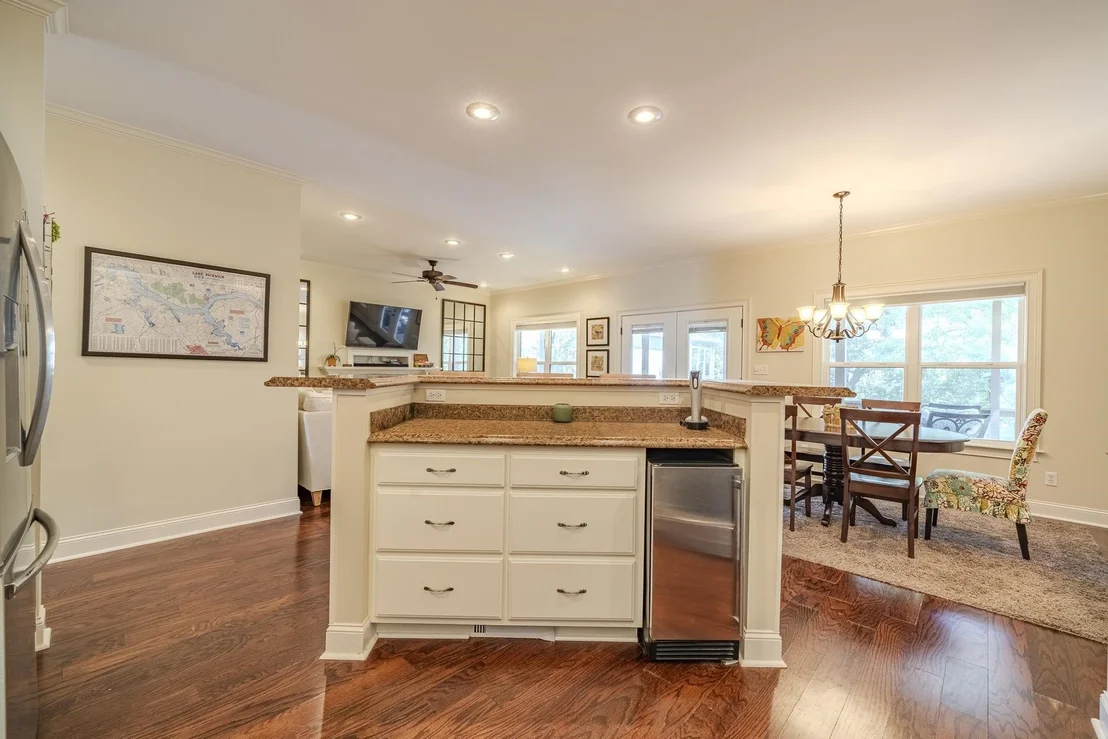 Photo of 27 HARBOR DR