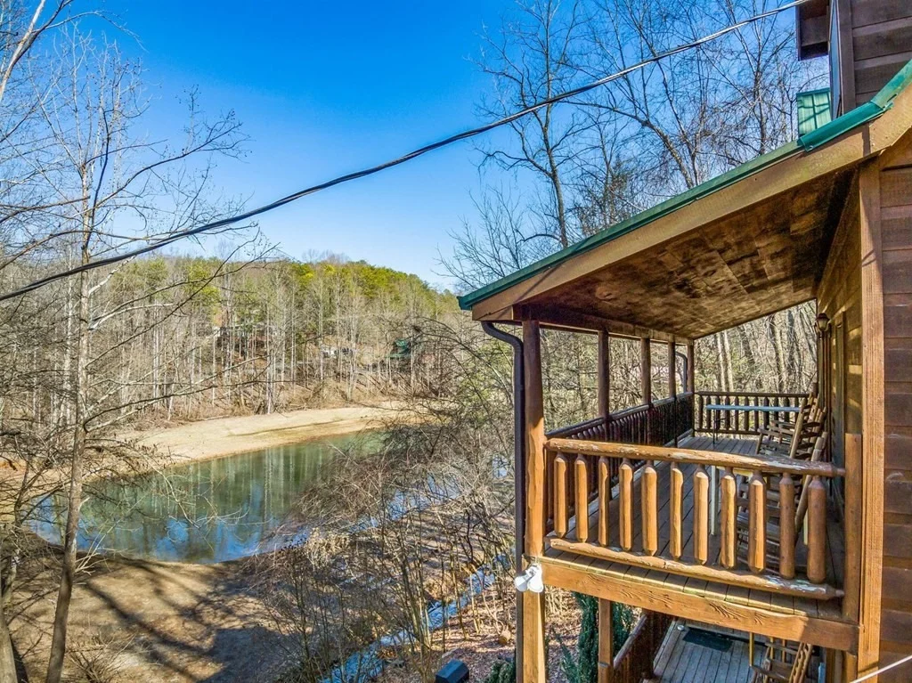 Photo of 1234 Lakeview Drive