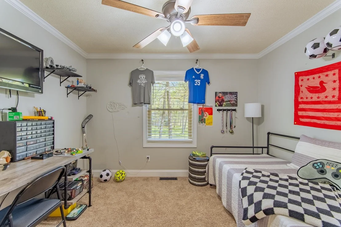 Photo of 180 HORNER DR
