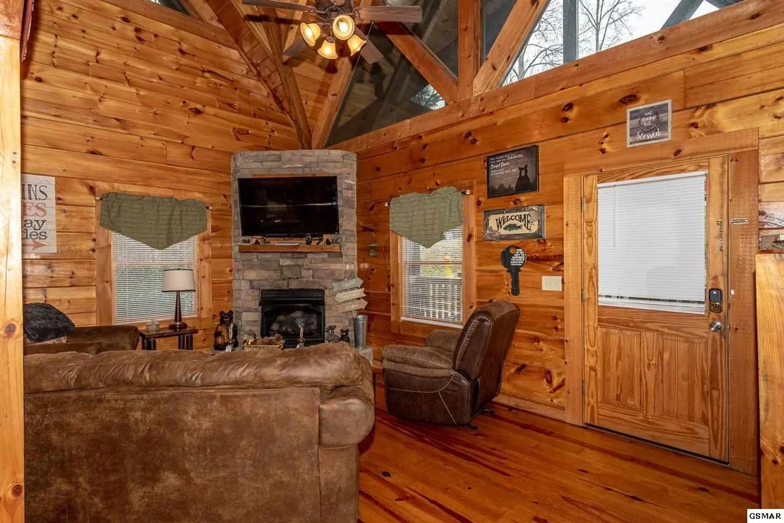 Photo of 3012 Oak Tree Way