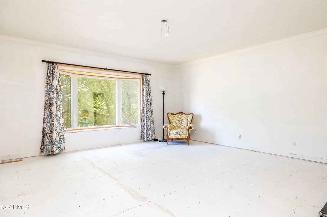Photo of 65 Riverview Drive