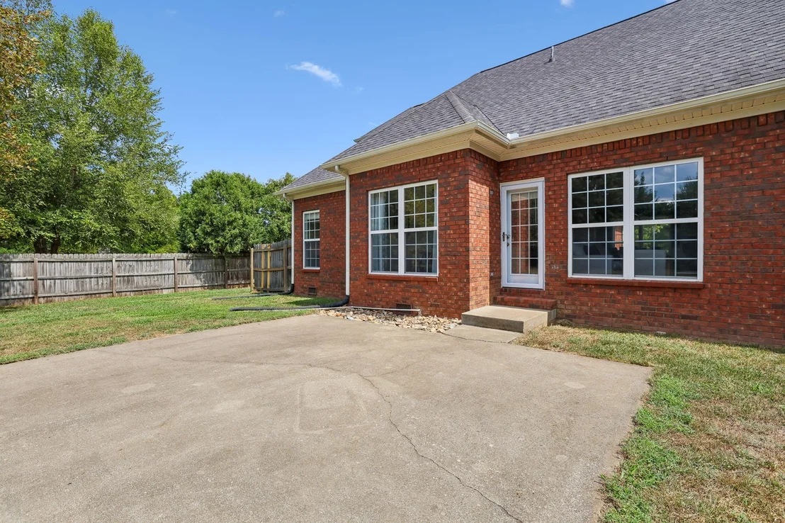 Photo of 1209 Paramount Dr