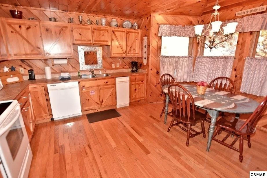 Photo of 2770 Overholt Trail