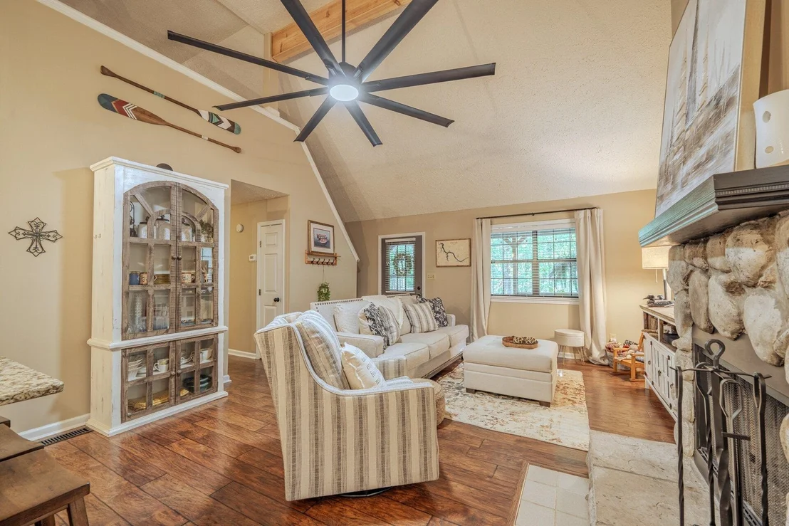 Photo of 25 PICKWICK WOODS CV