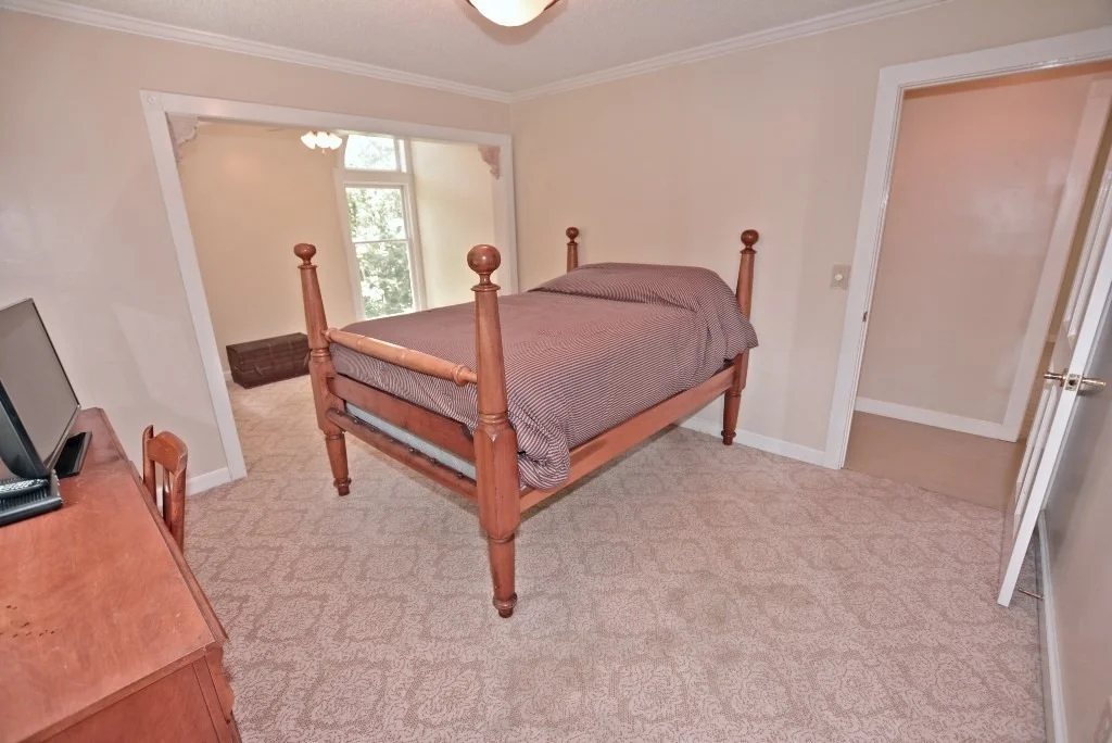 Photo of 1701 White Oak Drive