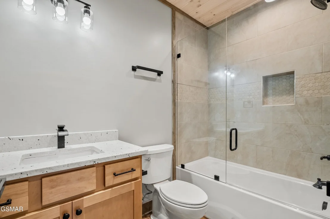Photo of 745 Pinecrest Drive
