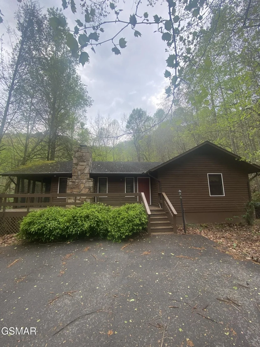 Photo of 2744 Black Walnut Flats Road