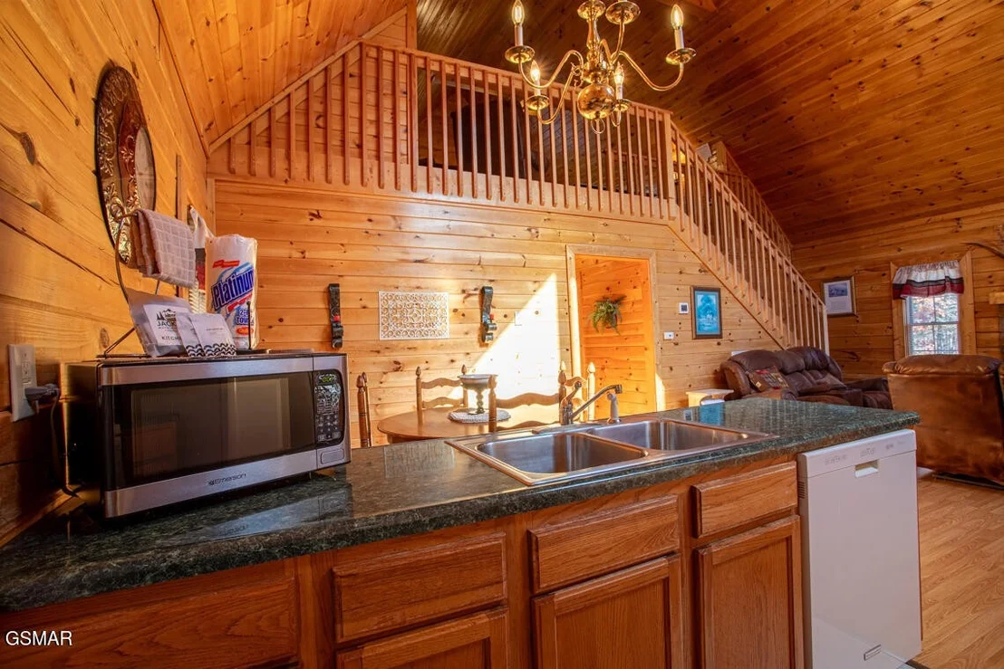 Photo of 2525 Fleming Way