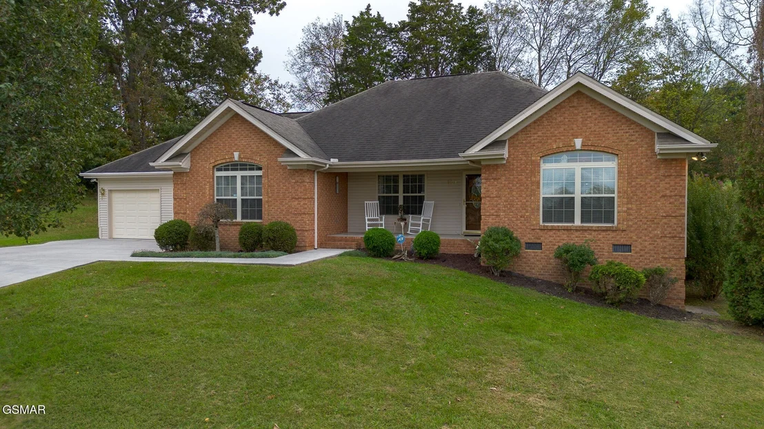 Photo of 829 Windstone Drive
