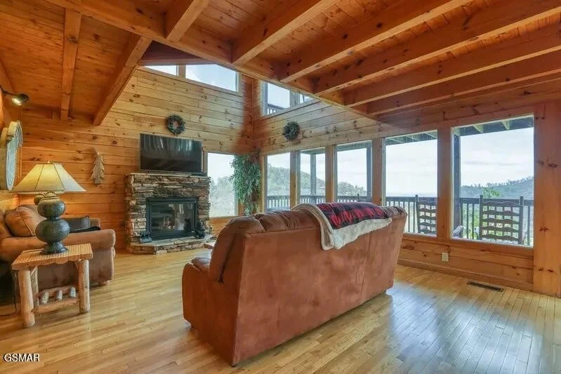 Photo of 2131 Windy Lane