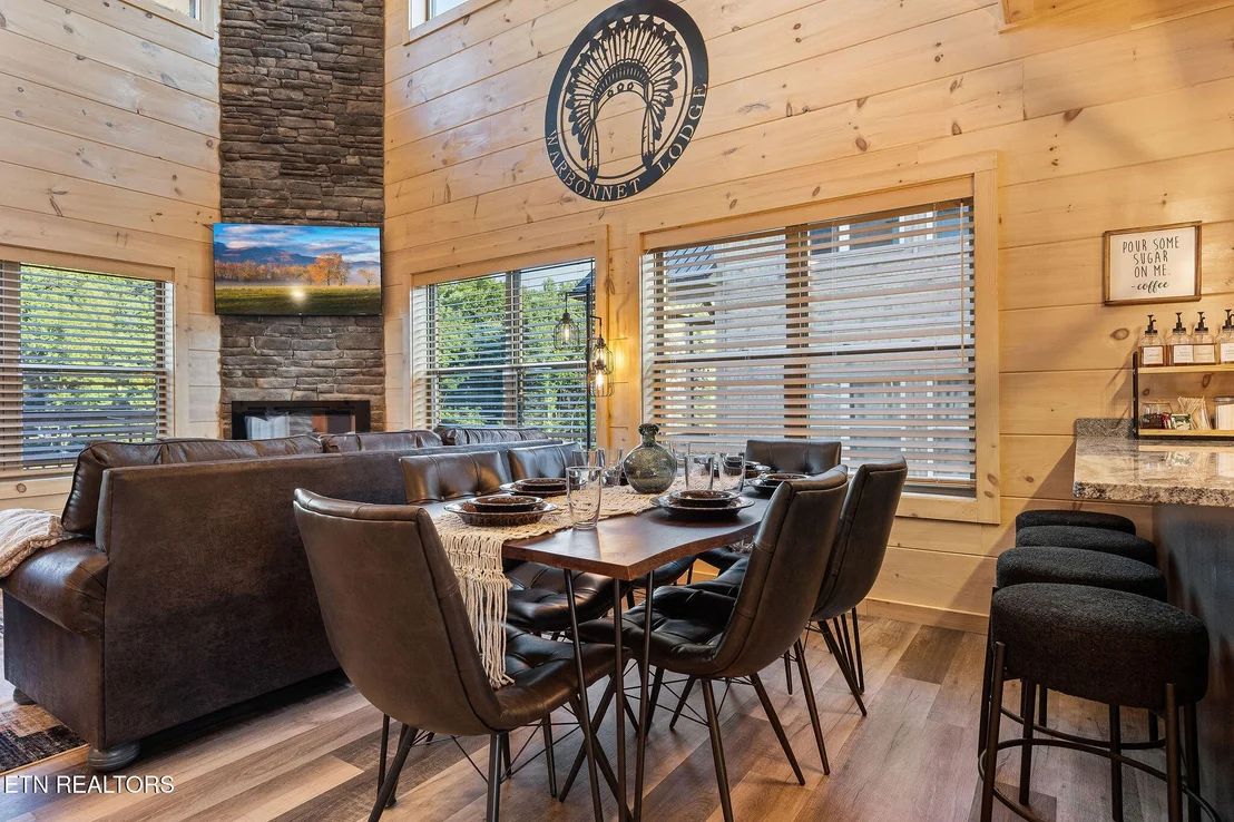 Photo of 519 Warbonnet Way