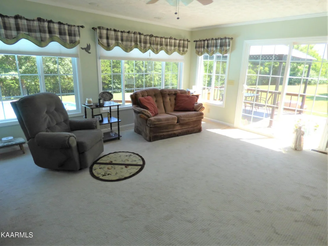 Photo of 302 Parkview Drive
