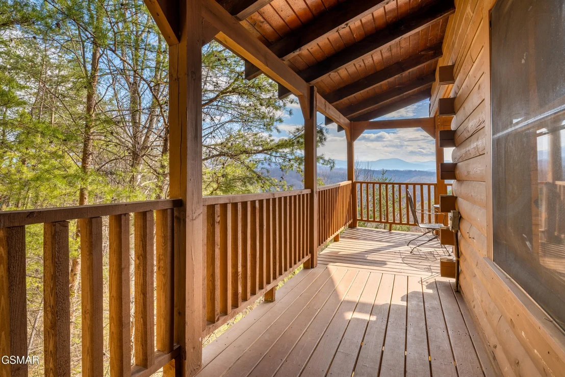 Photo of 1910 E Mountain View Way
