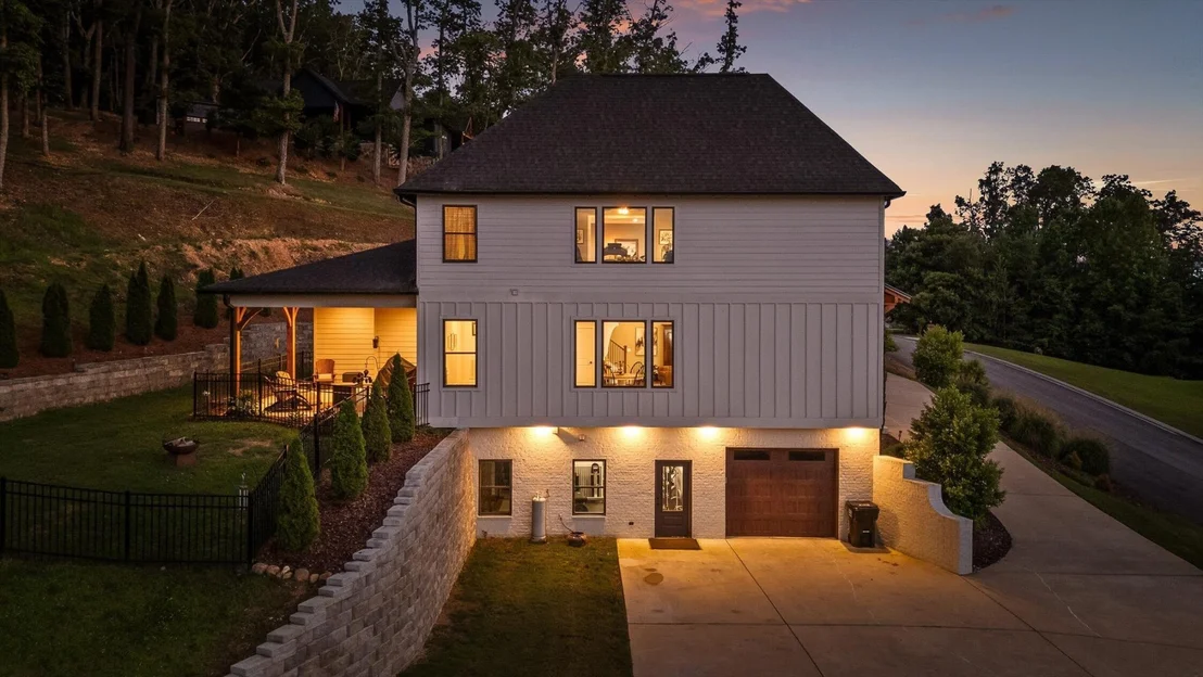 Photo of 9962 Caseview Drive