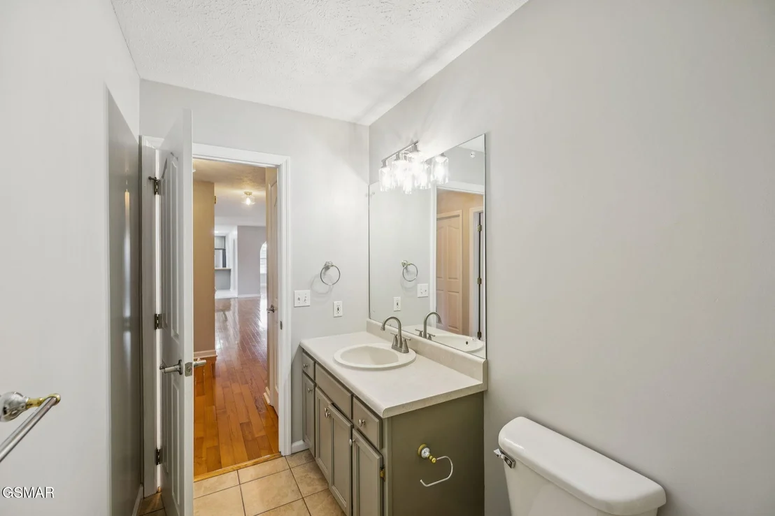 Photo of 734 Southview Circle