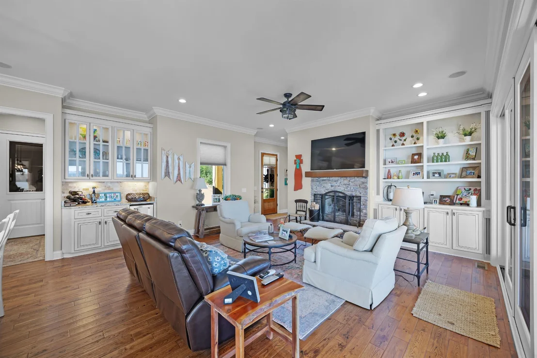 Photo of 45 PINNACLE PT