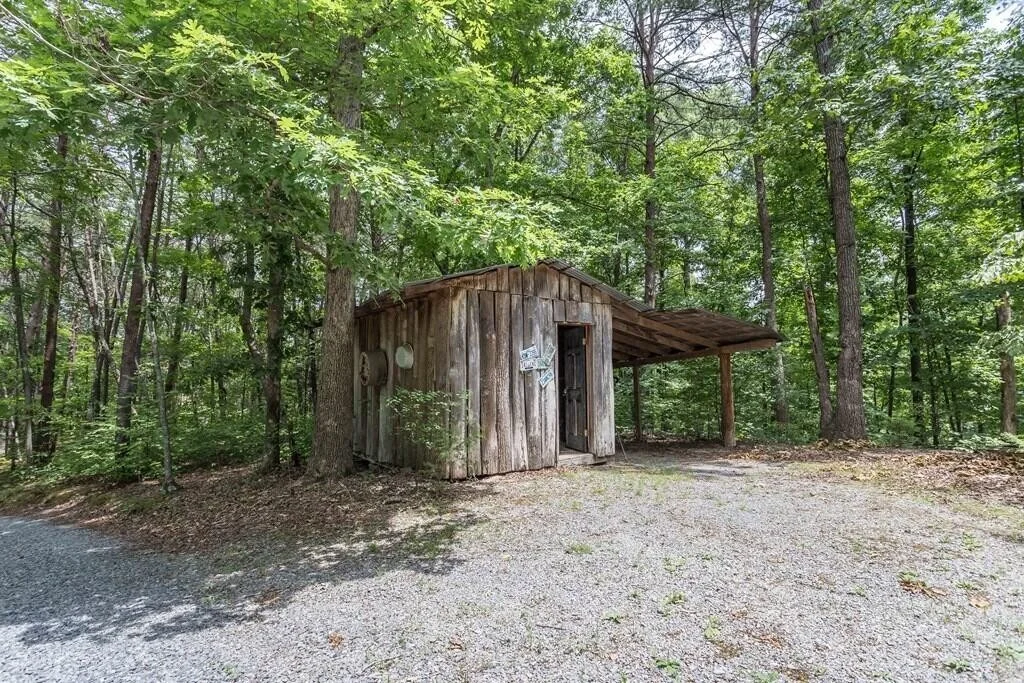 Photo of 725 Lloyd Huskey Rd