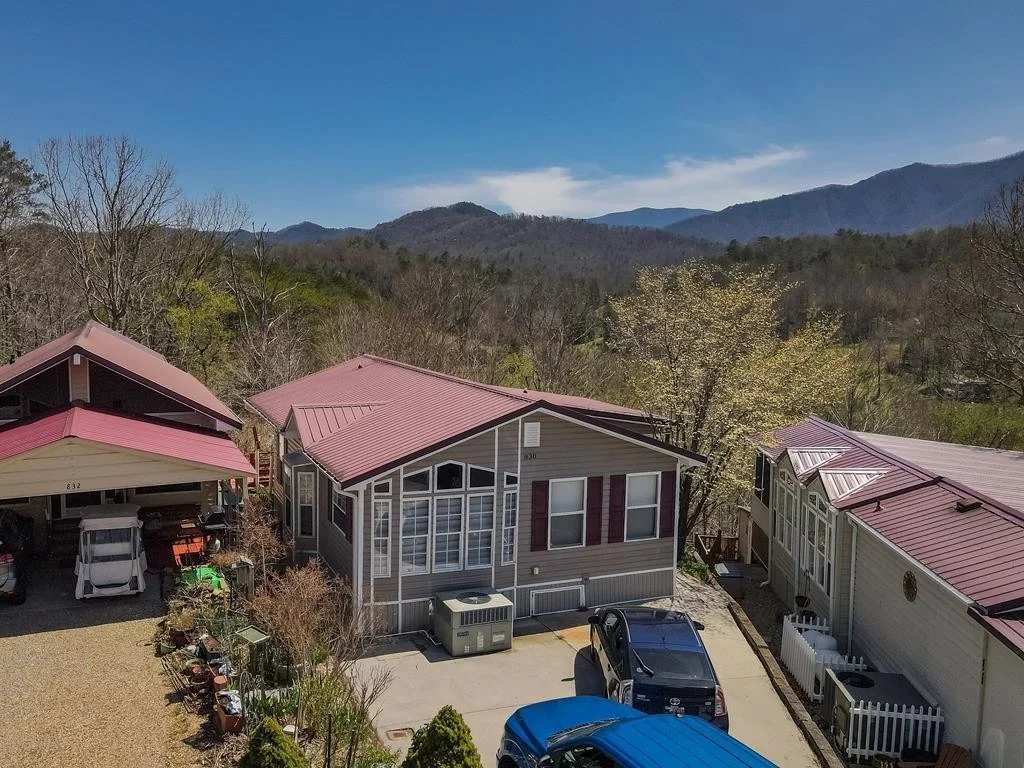 Photo of 830 Peacock Ridge Drive