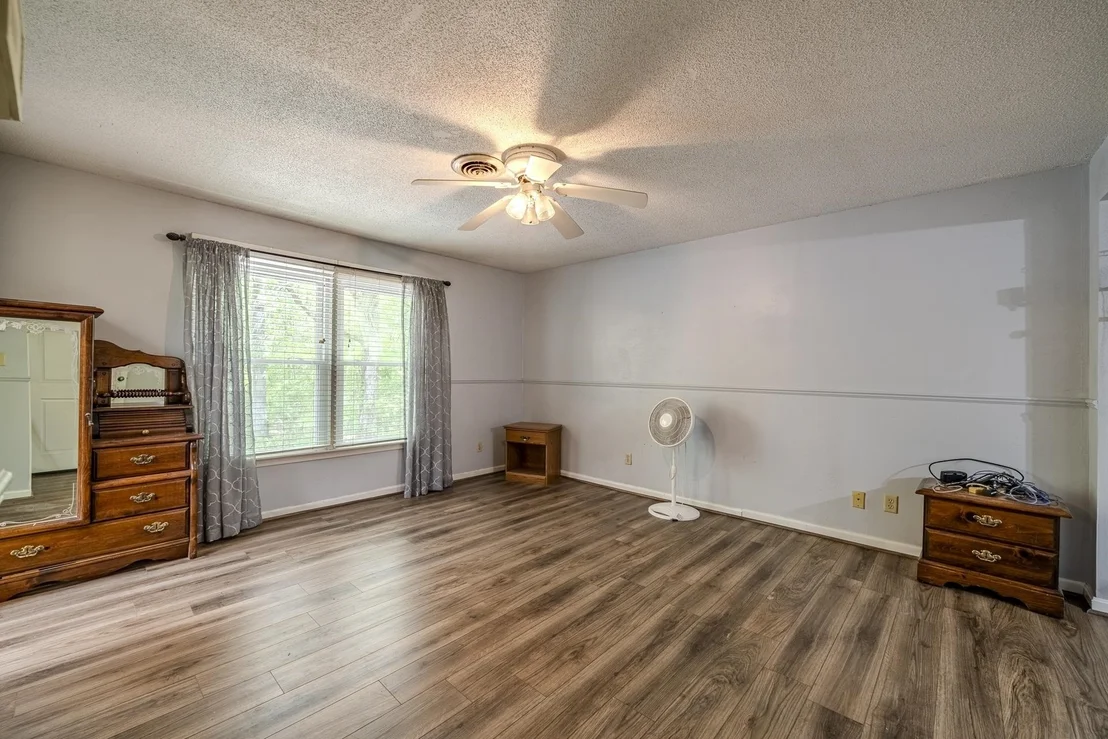 Photo of 101 BOB ST
