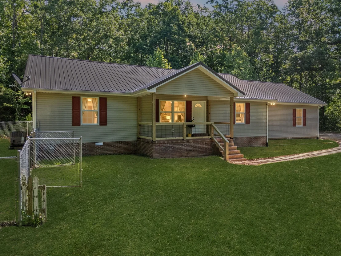Photo of 619 Longbranch Rd