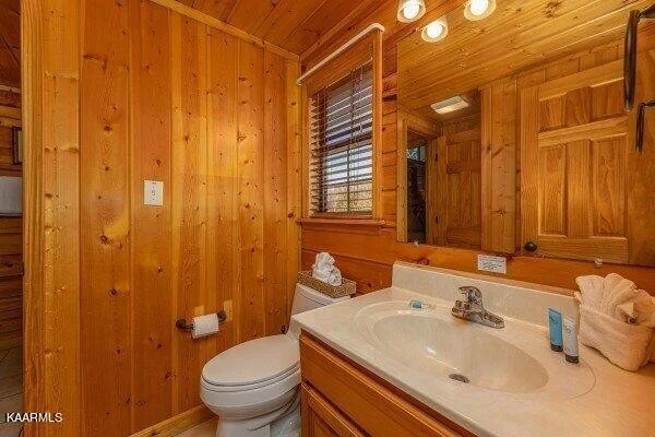 Photo of 1616 Pinewood Way