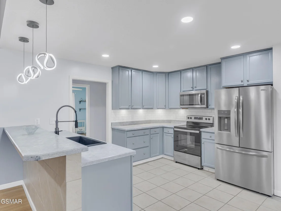 Photo of 413 Glenns Lea