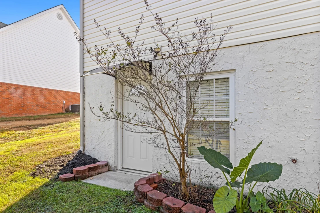 Photo of 433 Stanford Dr