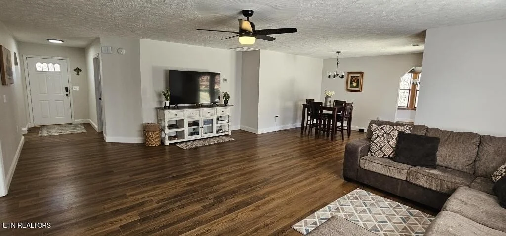 Photo of 852 Eagle View Drive