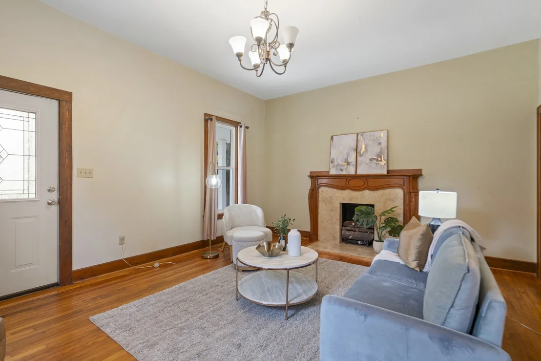Photo of 116 W Swan St