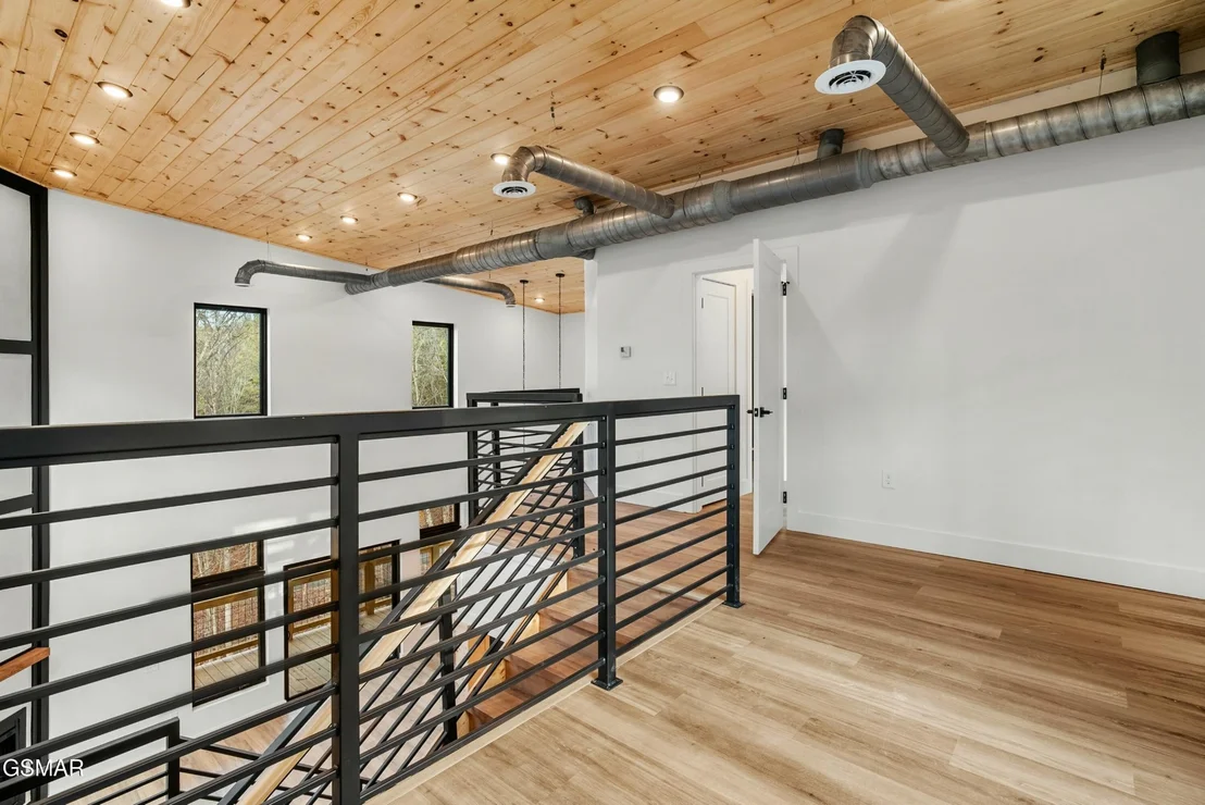 Photo of 2232 Spurling Road