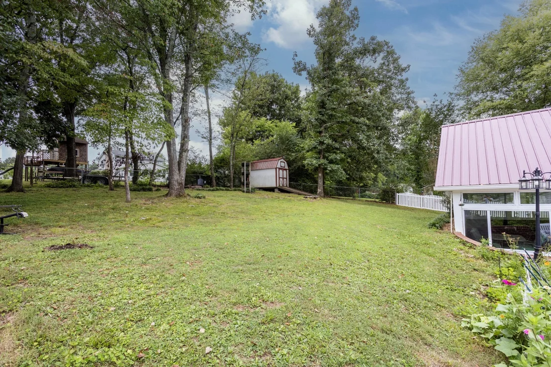 Photo of 715 Carmen Drive