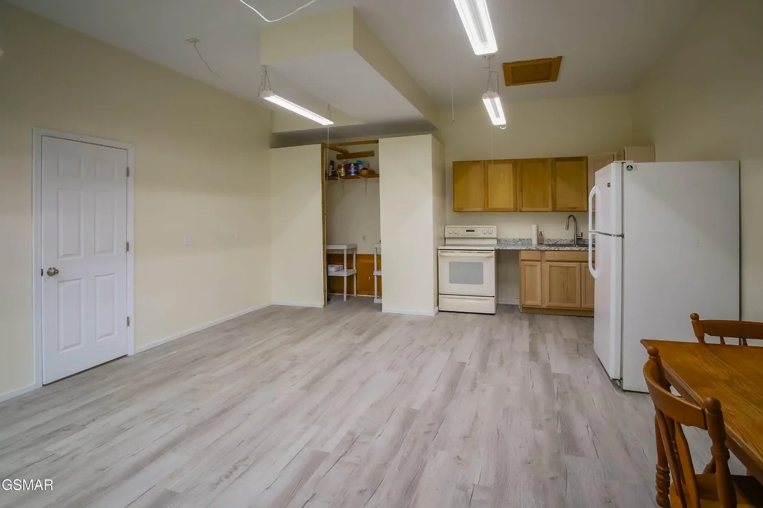 Photo of 820 Matthews Way