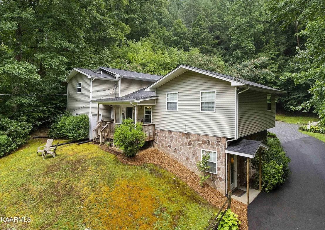 Photo of 3480 Lost Branch Rd