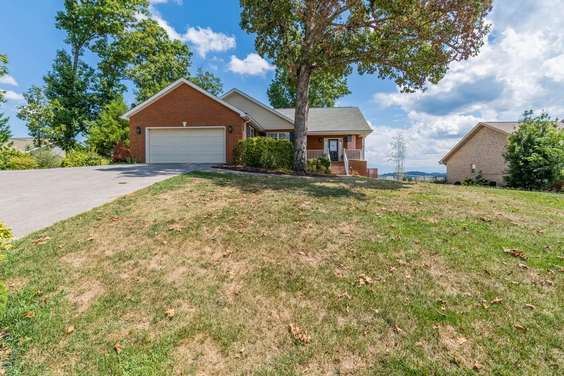 Photo of 1425 Benjamin Blvd