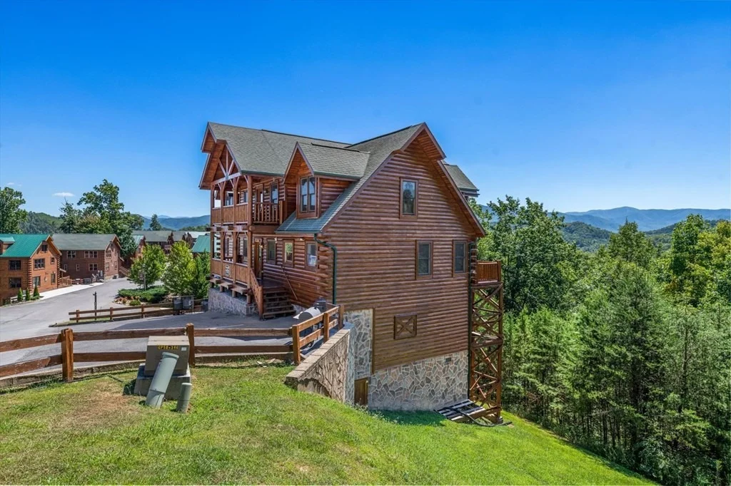 Photo of 2736 Mountain Preserve Drive