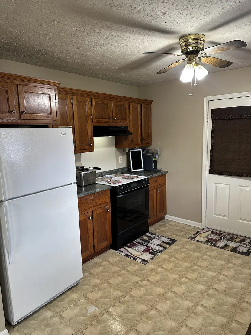 Photo of 133 Buttonwood Dr