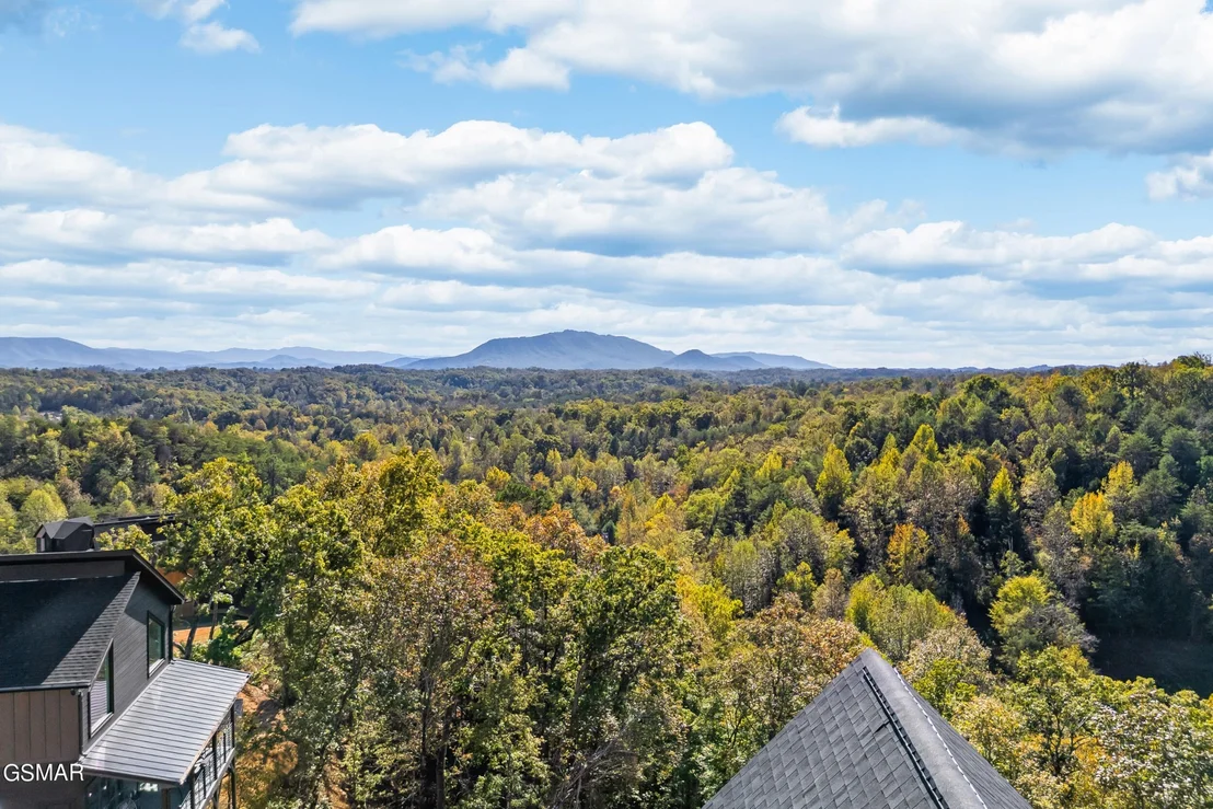 Photo of 405 Compass Point Way