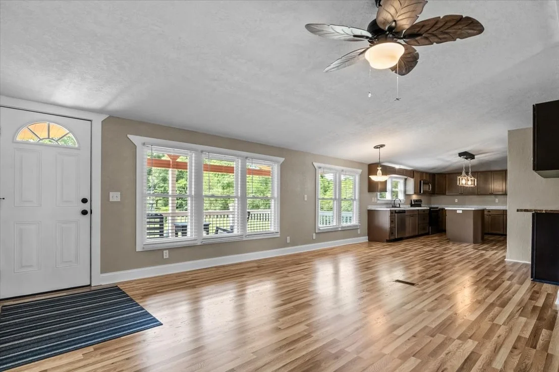 Photo of 1112 Garners Creek Rd