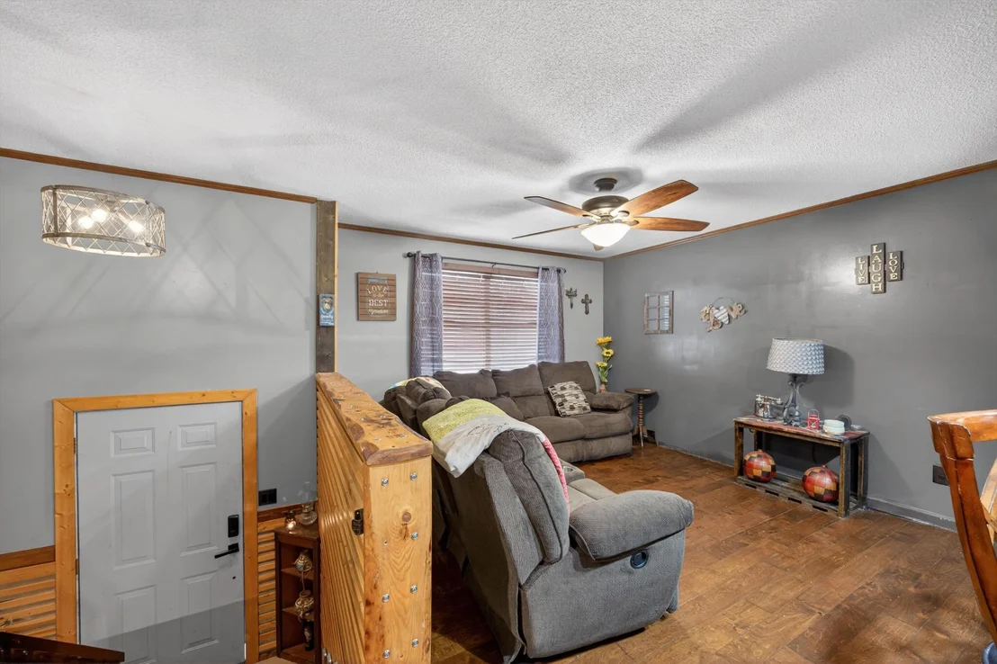 Photo of 230 SE Fairview Drive SE