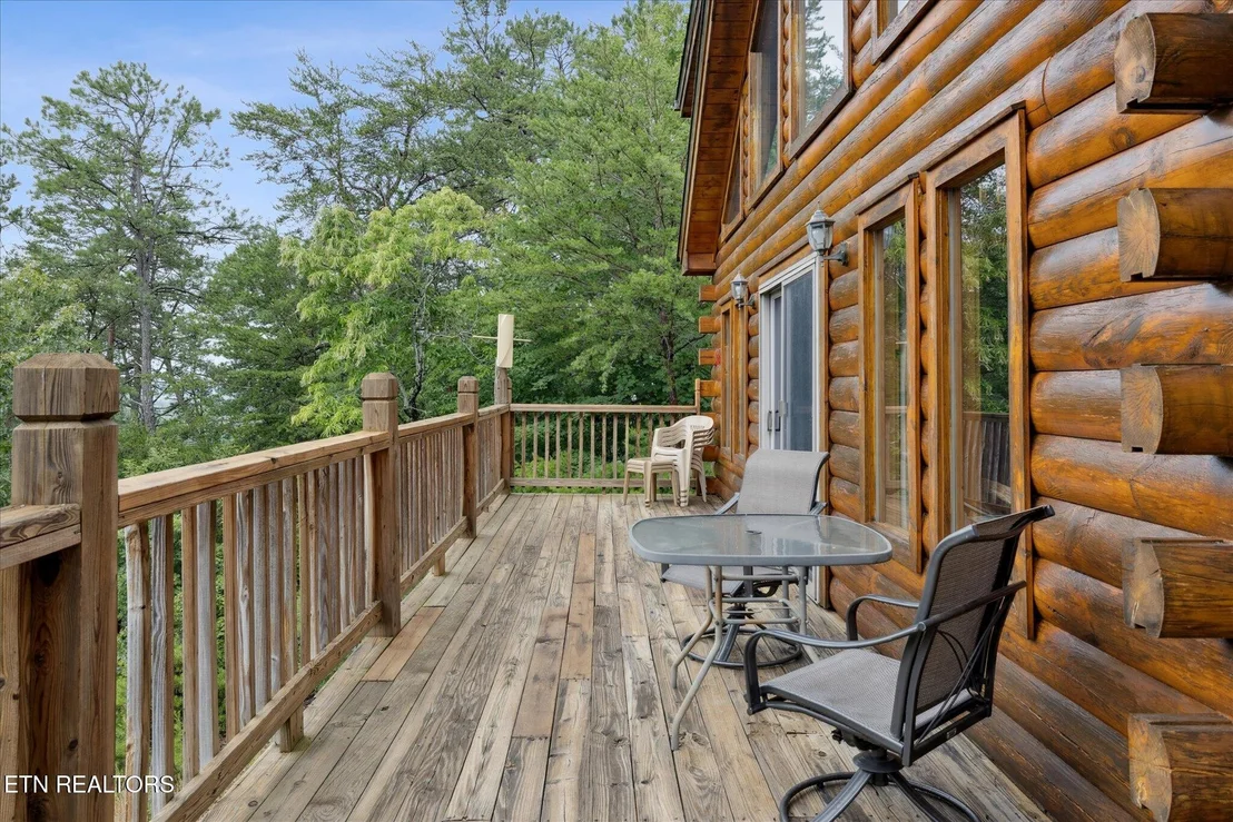 Photo of 1818 Saddle Way