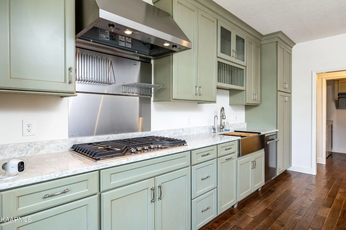 Photo of 65 Riverview Drive