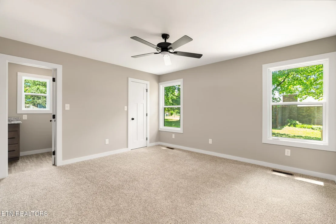 Photo of 729 Whippoorwill Circle