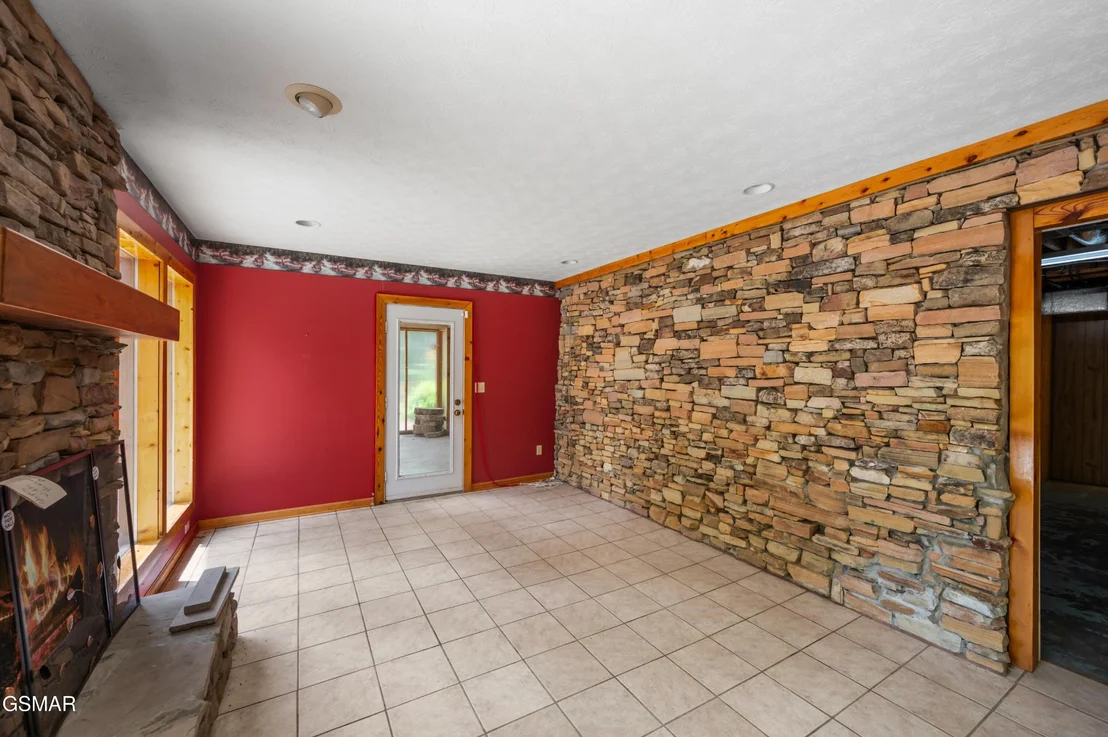 Photo of 2369 Goldrush Road