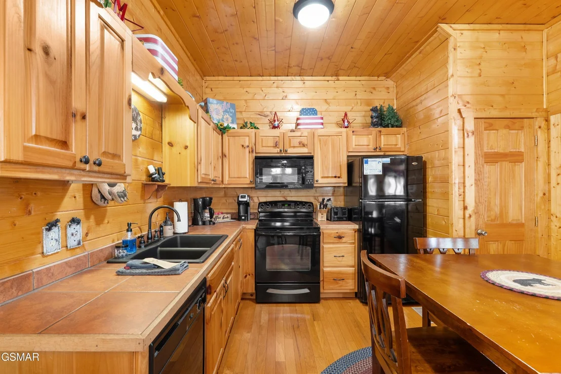 Photo of 641 Chickasaw Gap Way