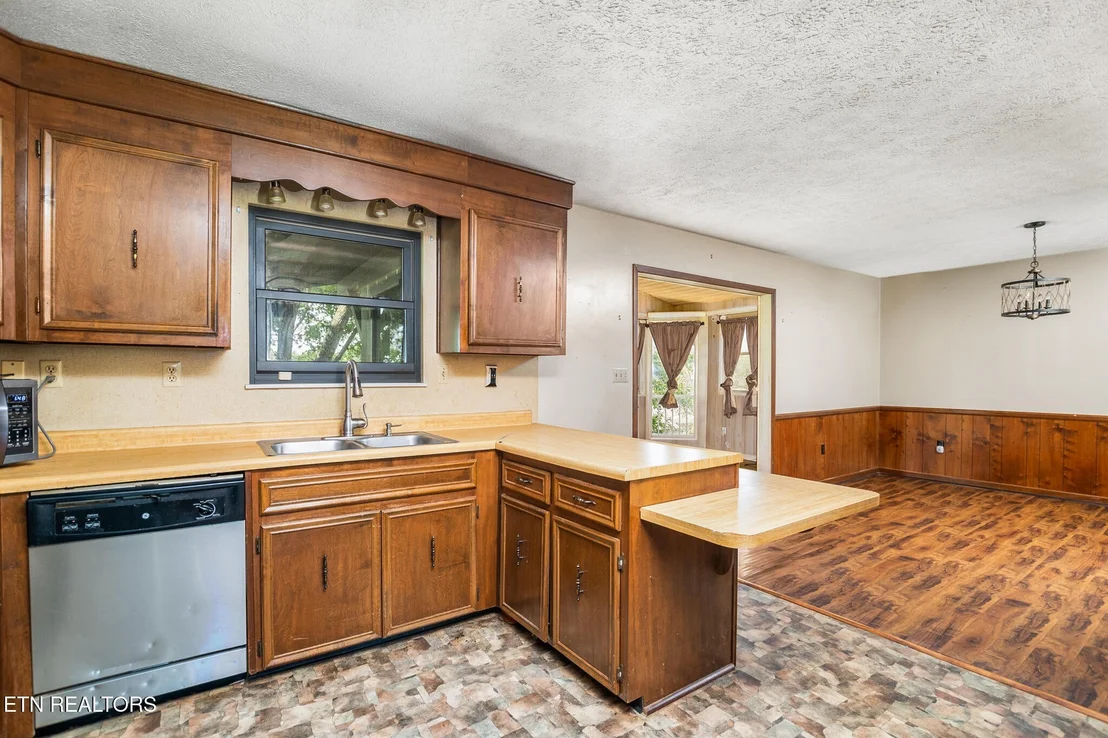 Photo of 230 Grandview Drive