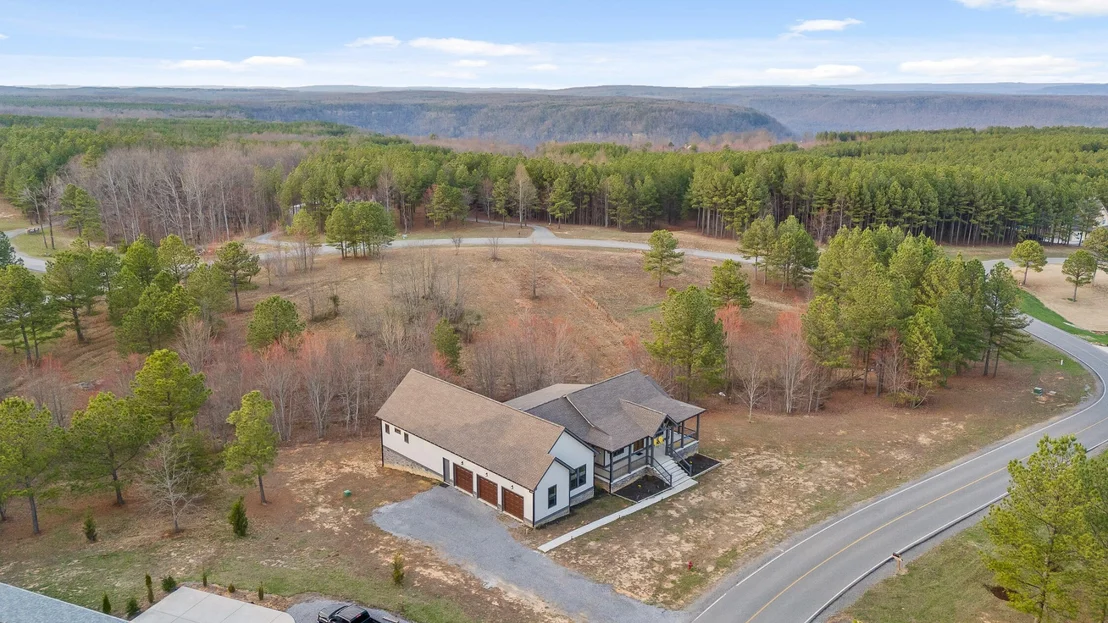 Photo of 2323 River Bluffs Drive
