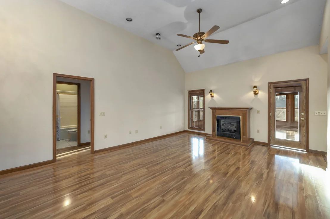 Photo of 40 Pine Cv