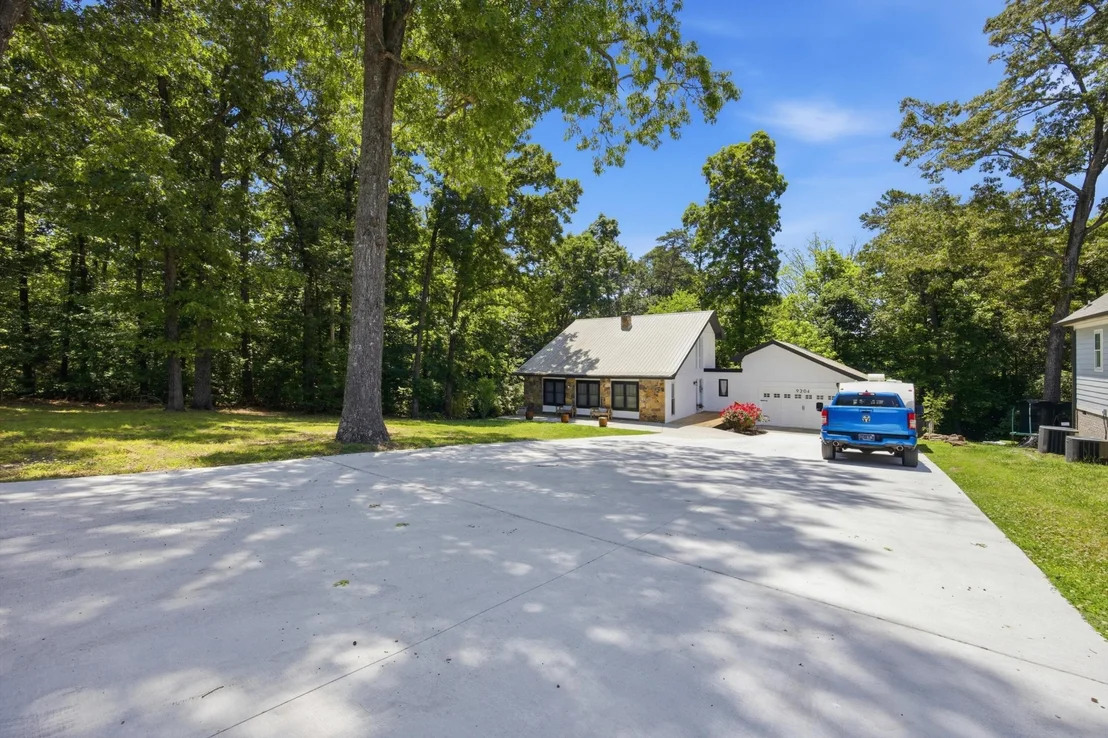 Photo of 9204 Pine Ridge Road